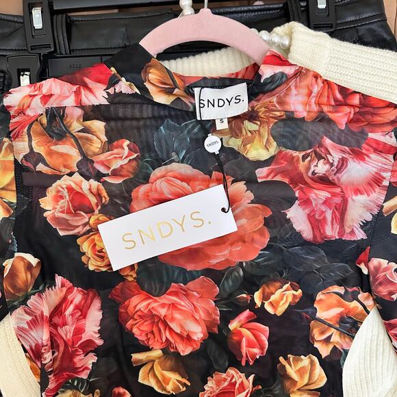 SNDYS Sheer Floral Long Sleeve Bodysuit Size Small Black Red SFBS016 - Picture 2 of 9